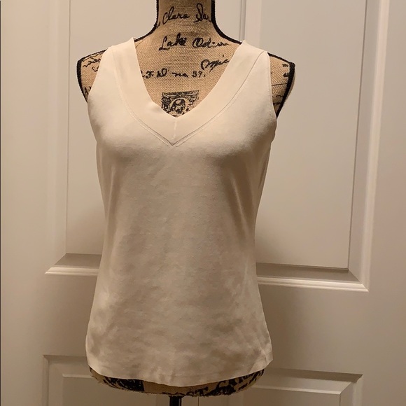 Ann Taylor Lift v-neck sleeveless sweater - Picture 3 of 5